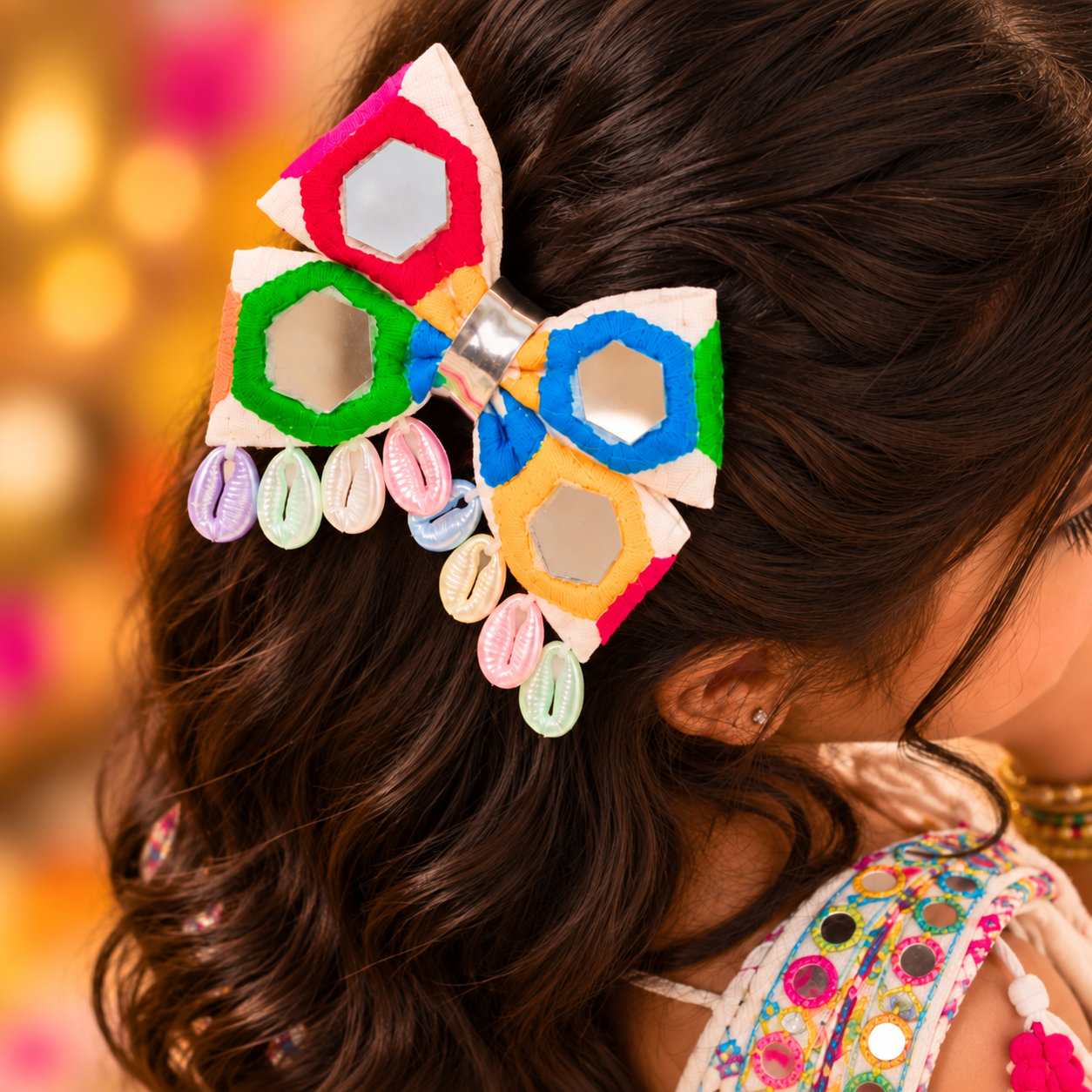 Sheesha Navratri Bow Alligator Clip – White