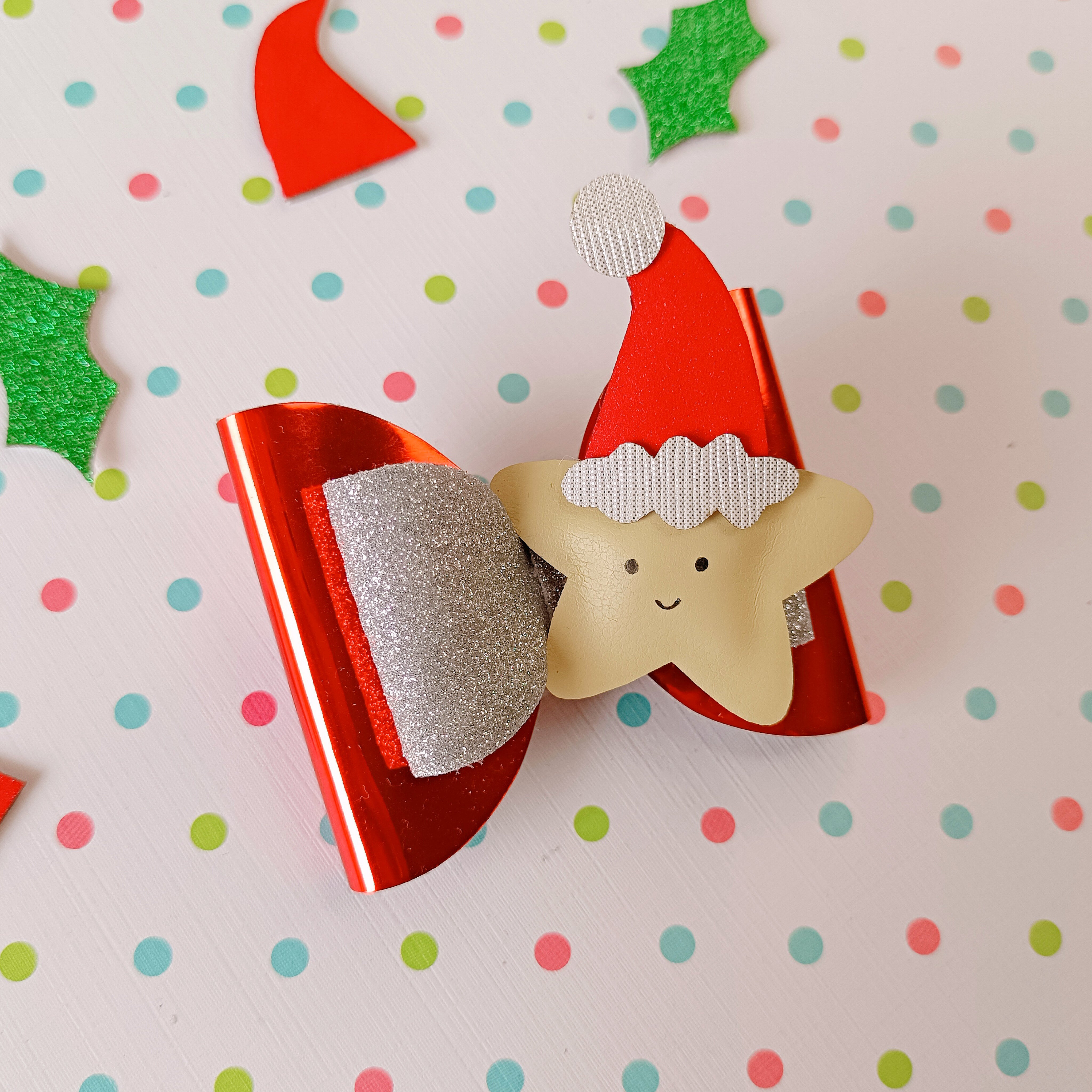 Santa Star Alligator Clip - Red & Yellow