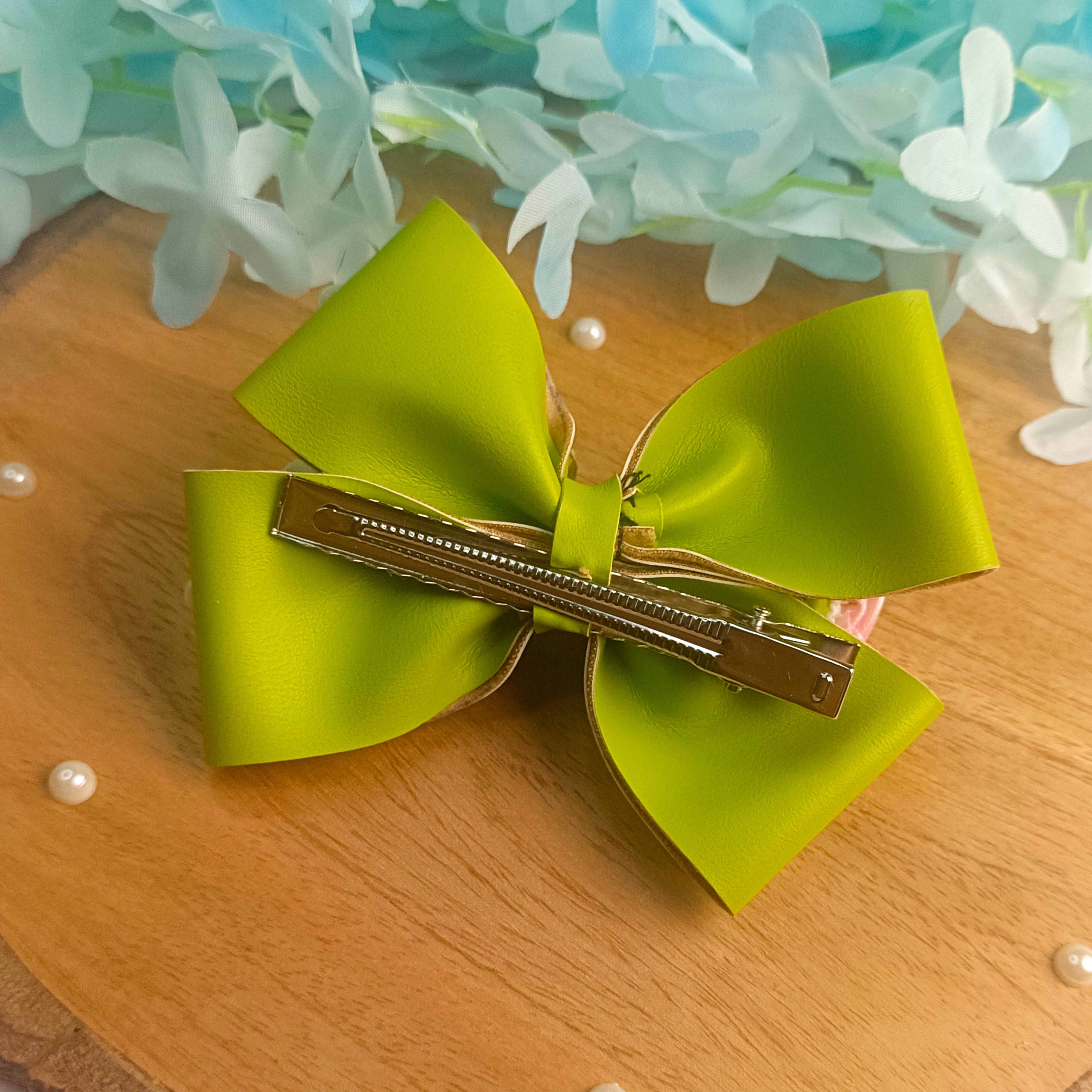 Leaf Green Gulmohar Vibrant Alligator Clip