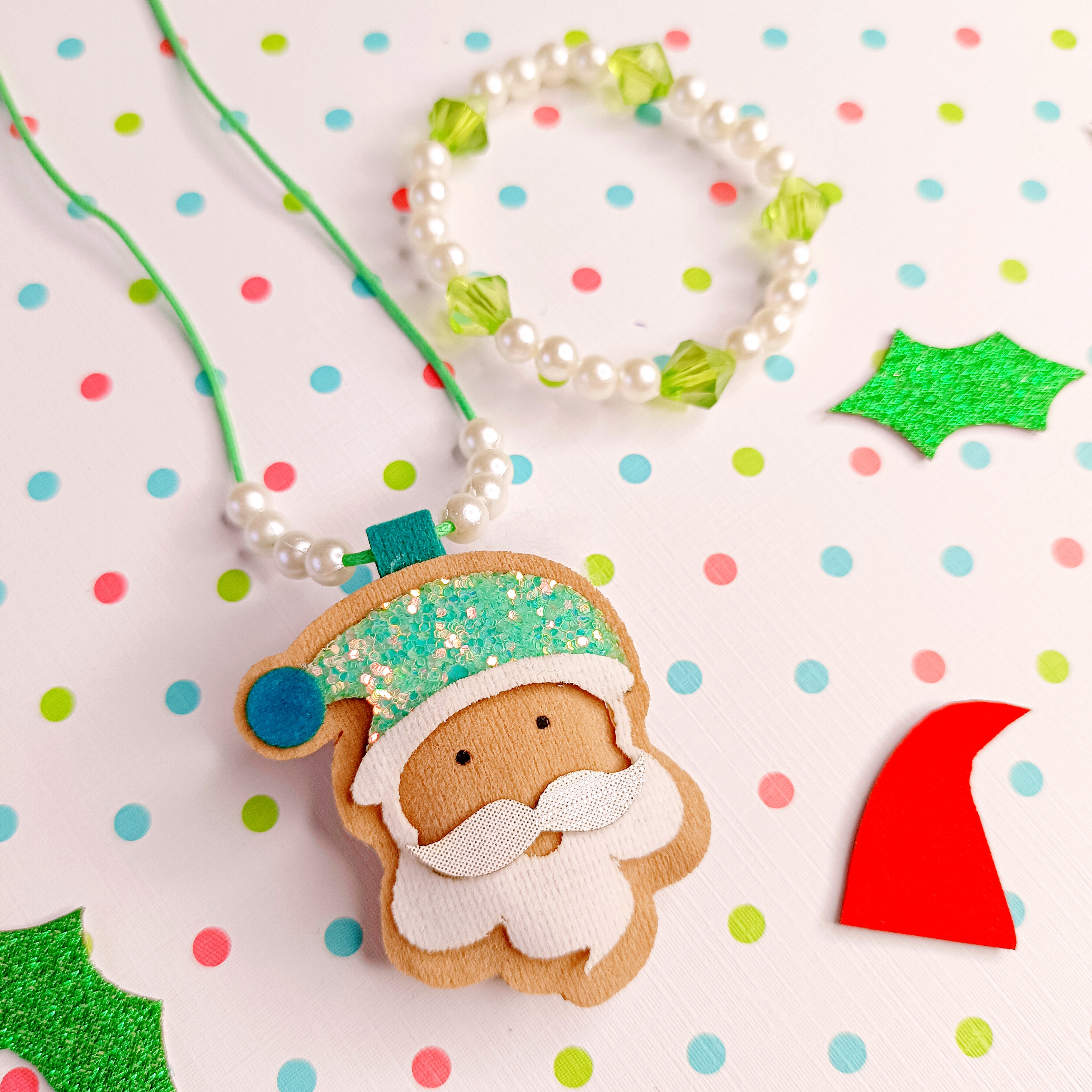 Santa Pendant & Bracelet - Green