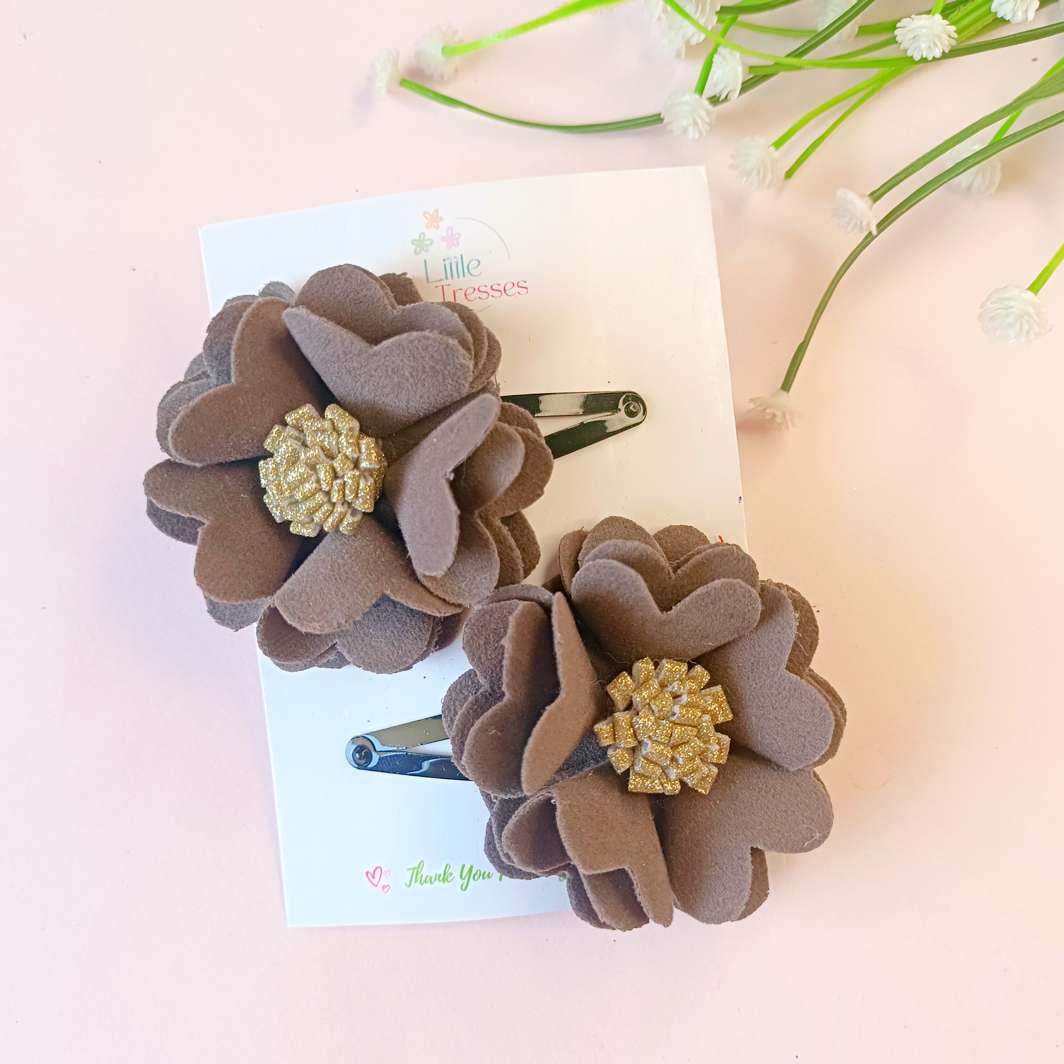 Scalloped Flower Snap On Clip - Grey