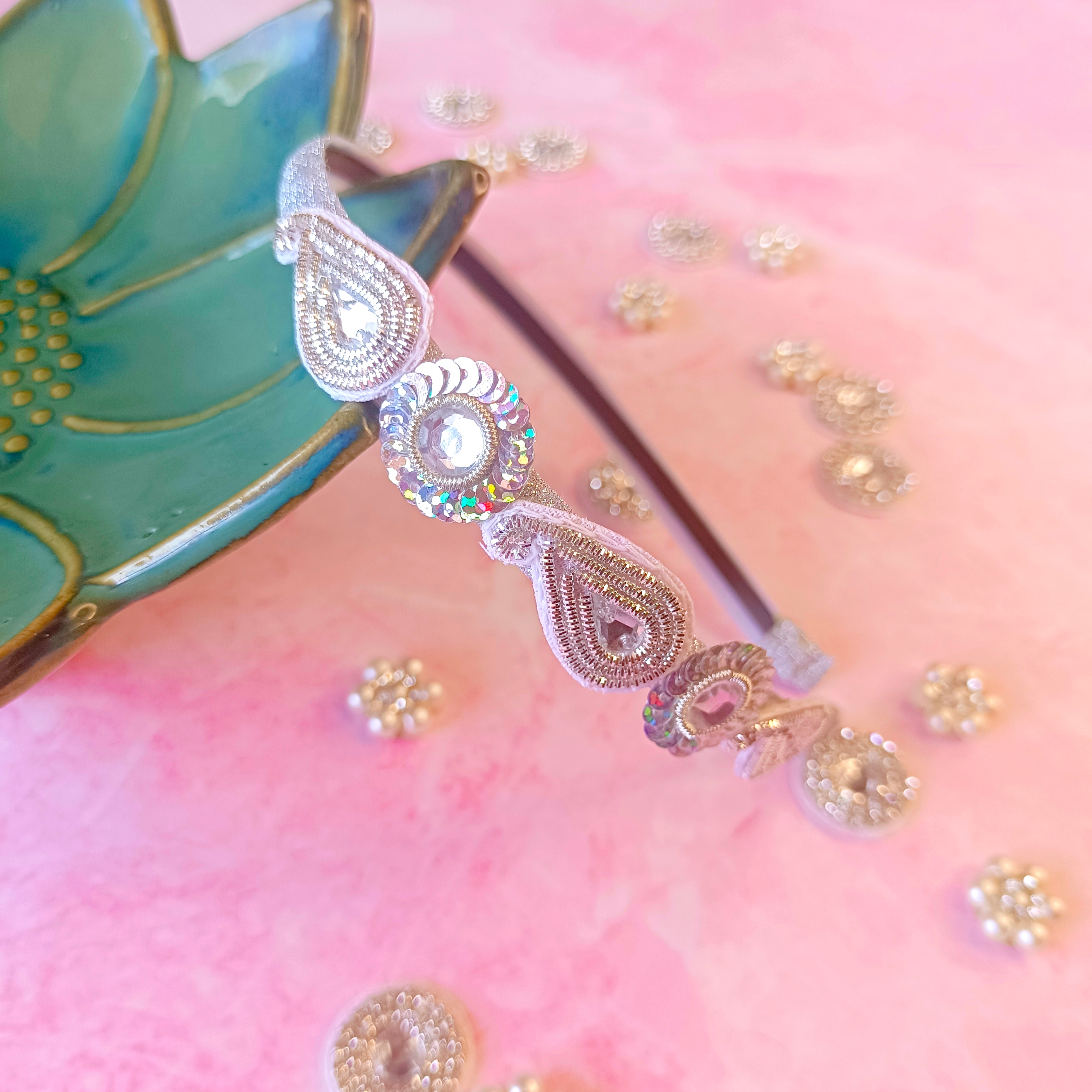 Ethnic Ambi Pattern Headband - Silver