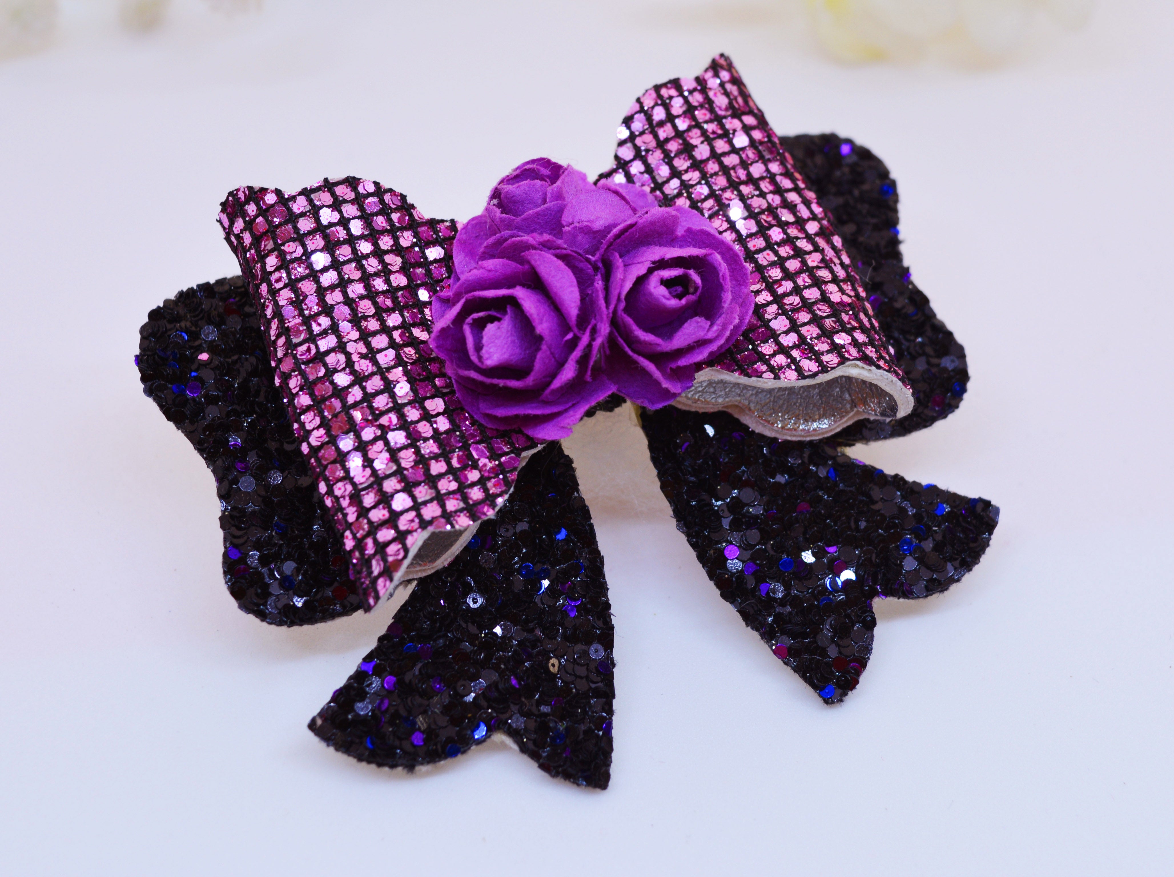 Scalloped Bow Clip - Purple & Black