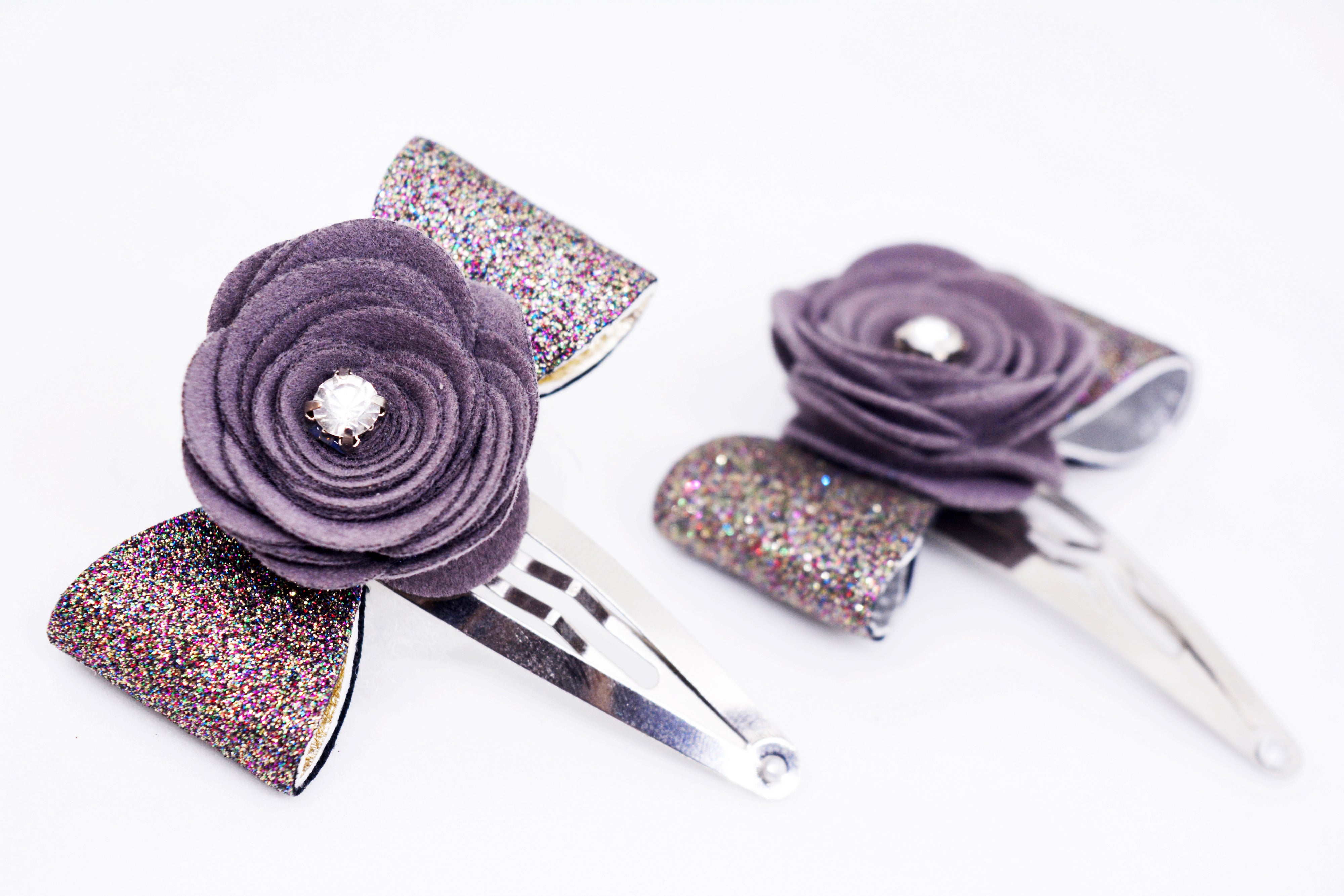 Rose on Bow SnapOn Clip Pair - Grey