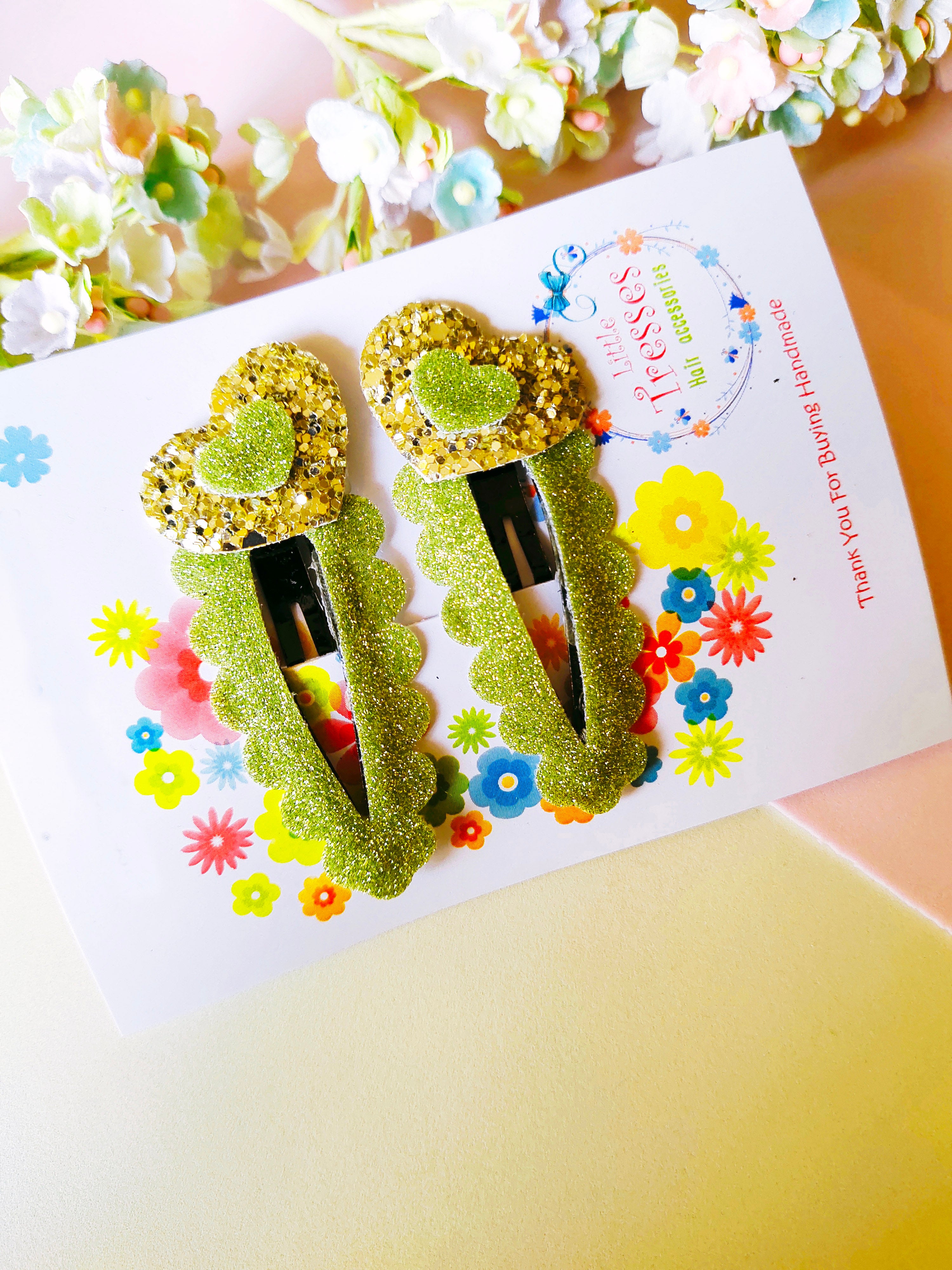 Tilted Hearts SnapOn Clip Pair - Parrot Green