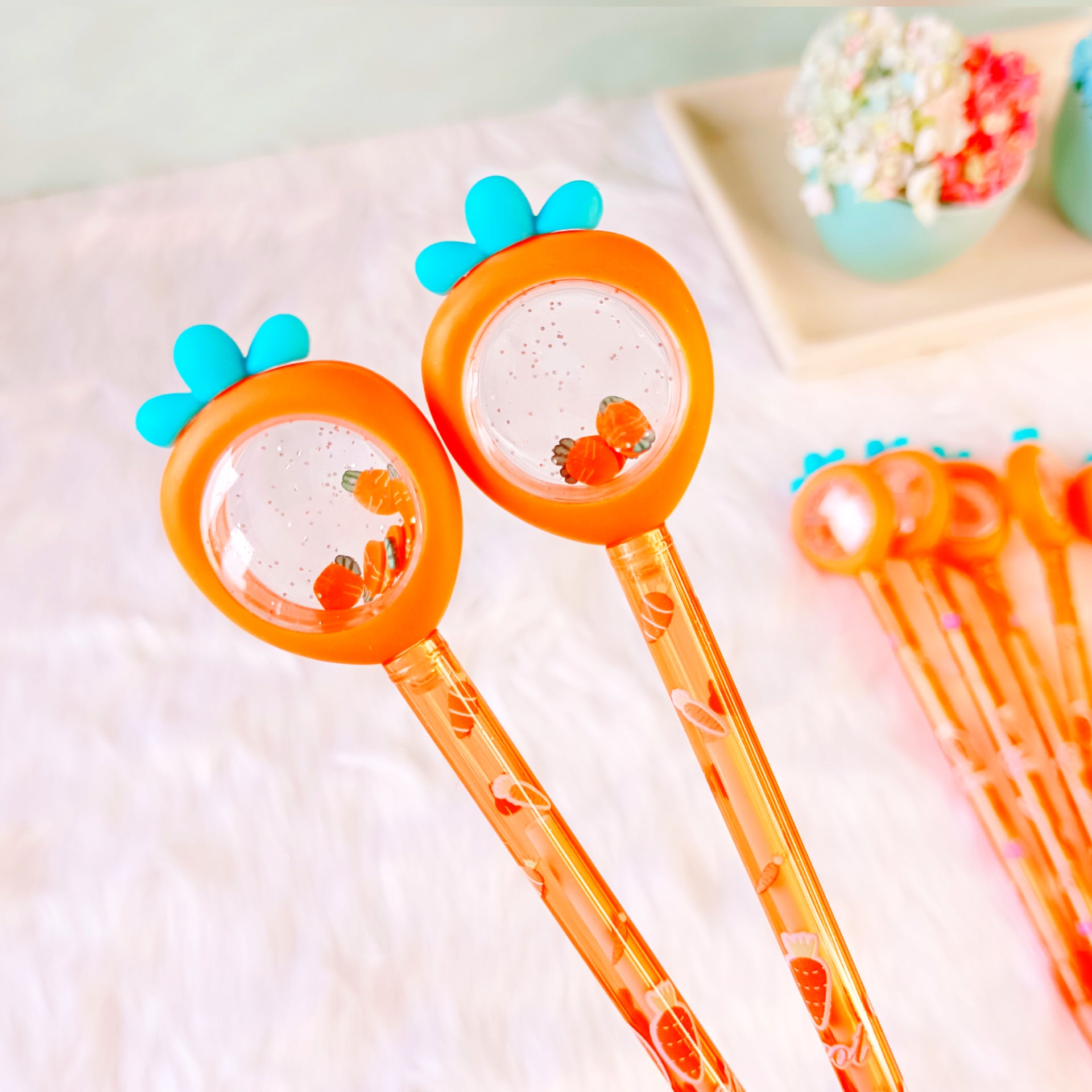 Orange Carrot Shaker Pen with Floating Carrots and Blue Leaf Cap – Kids Stationery