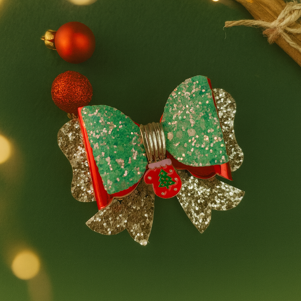 Christmas Glove Charm Alligator Clip