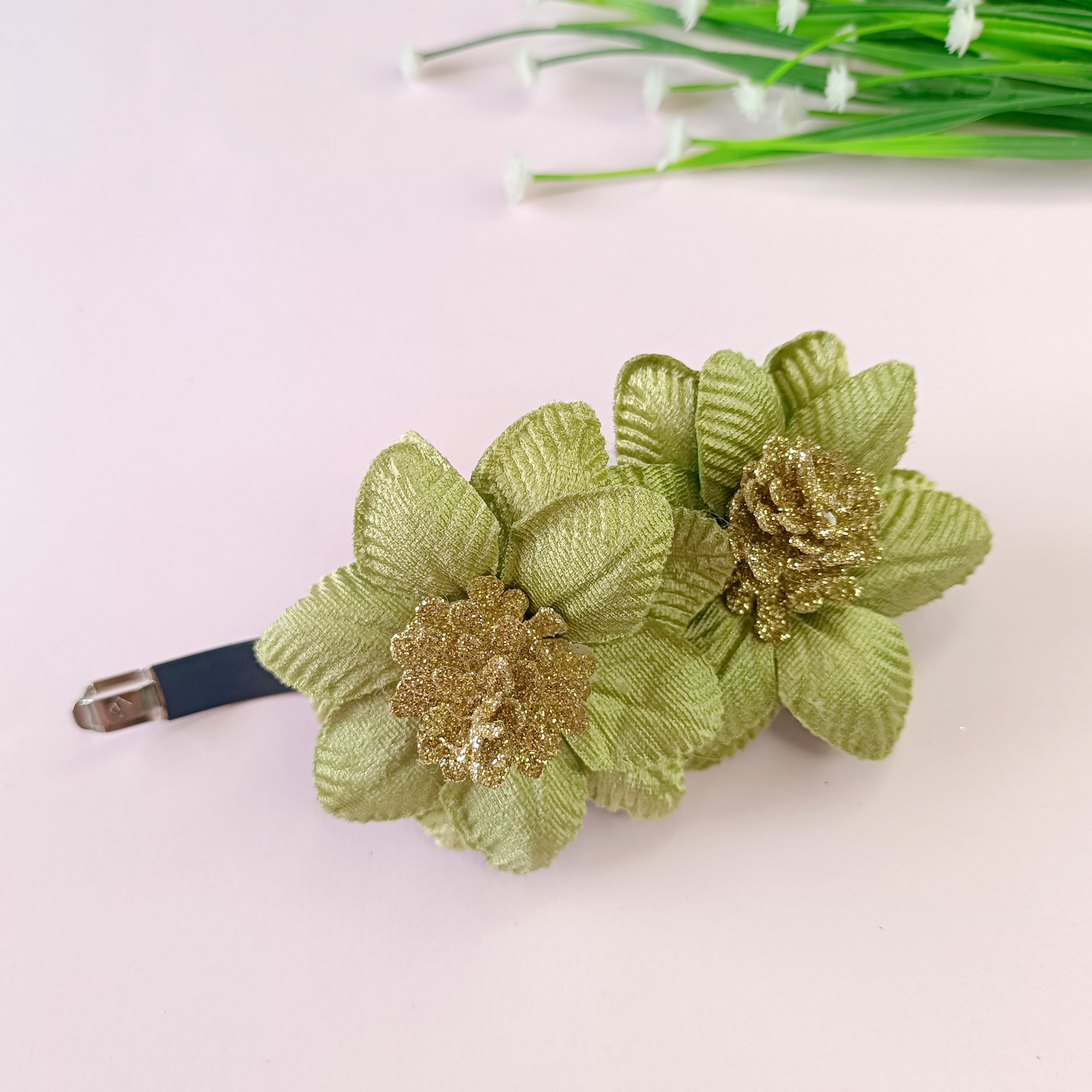 Lily Flower French Clip - Green