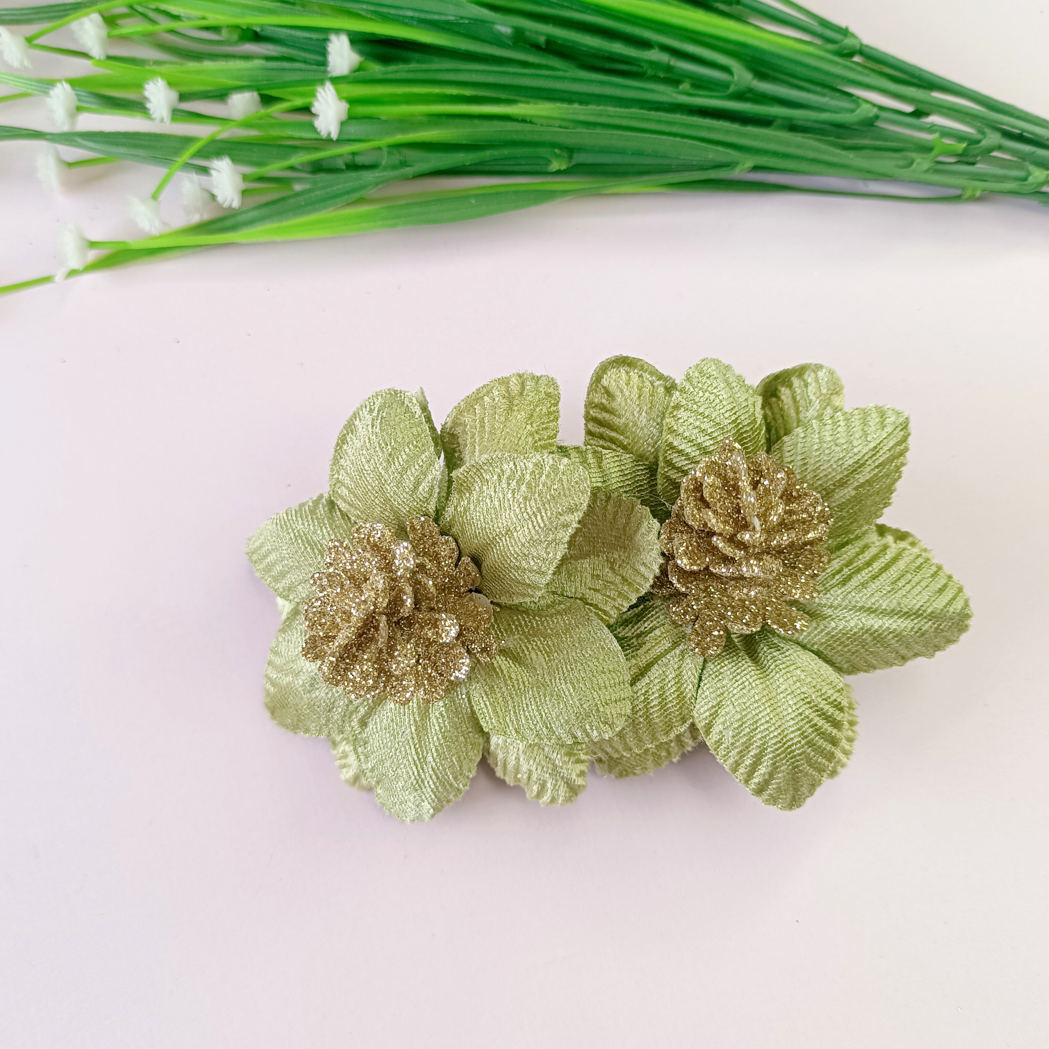Lily Flower French Clip - Green