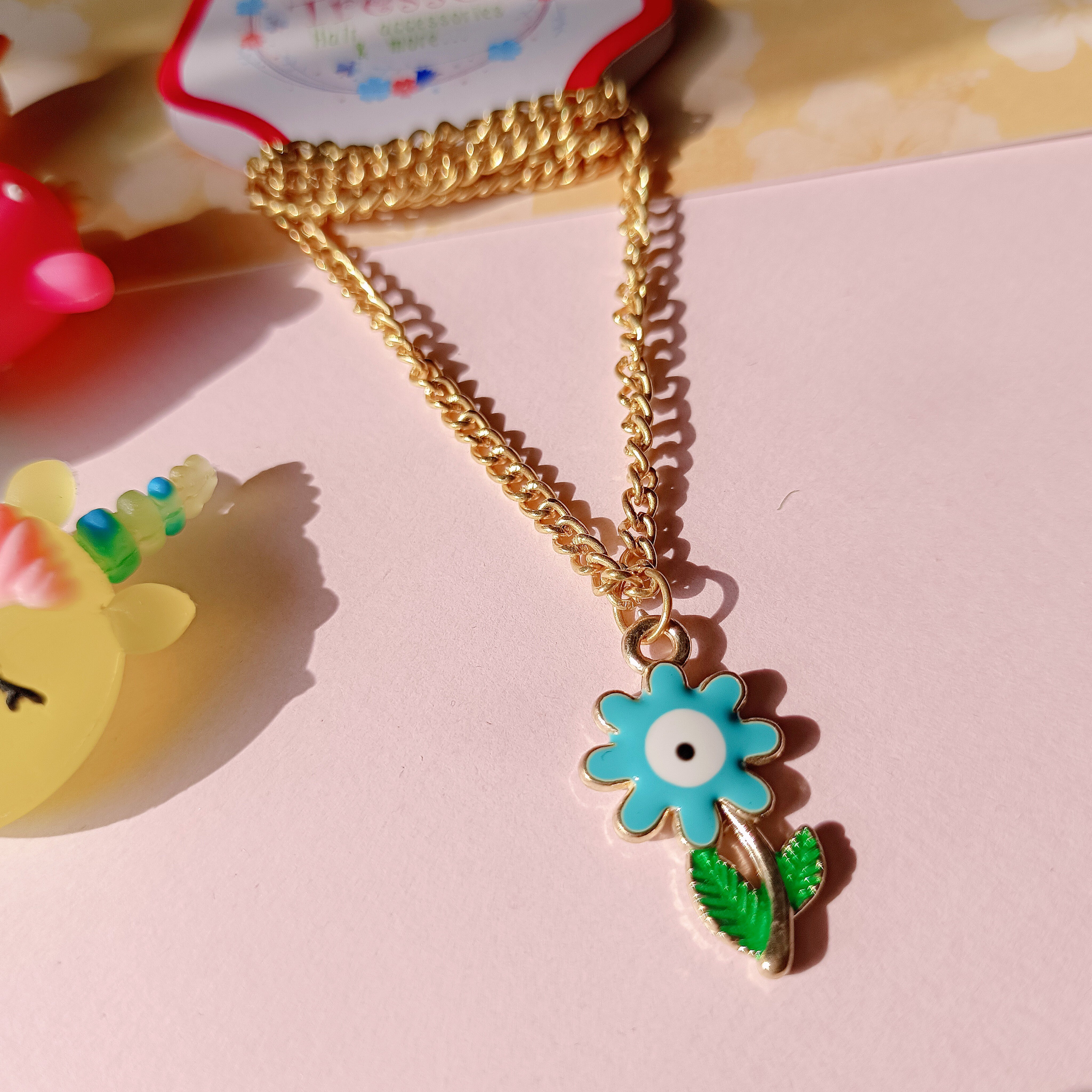 Pretty Flower Pendant - Light Blue