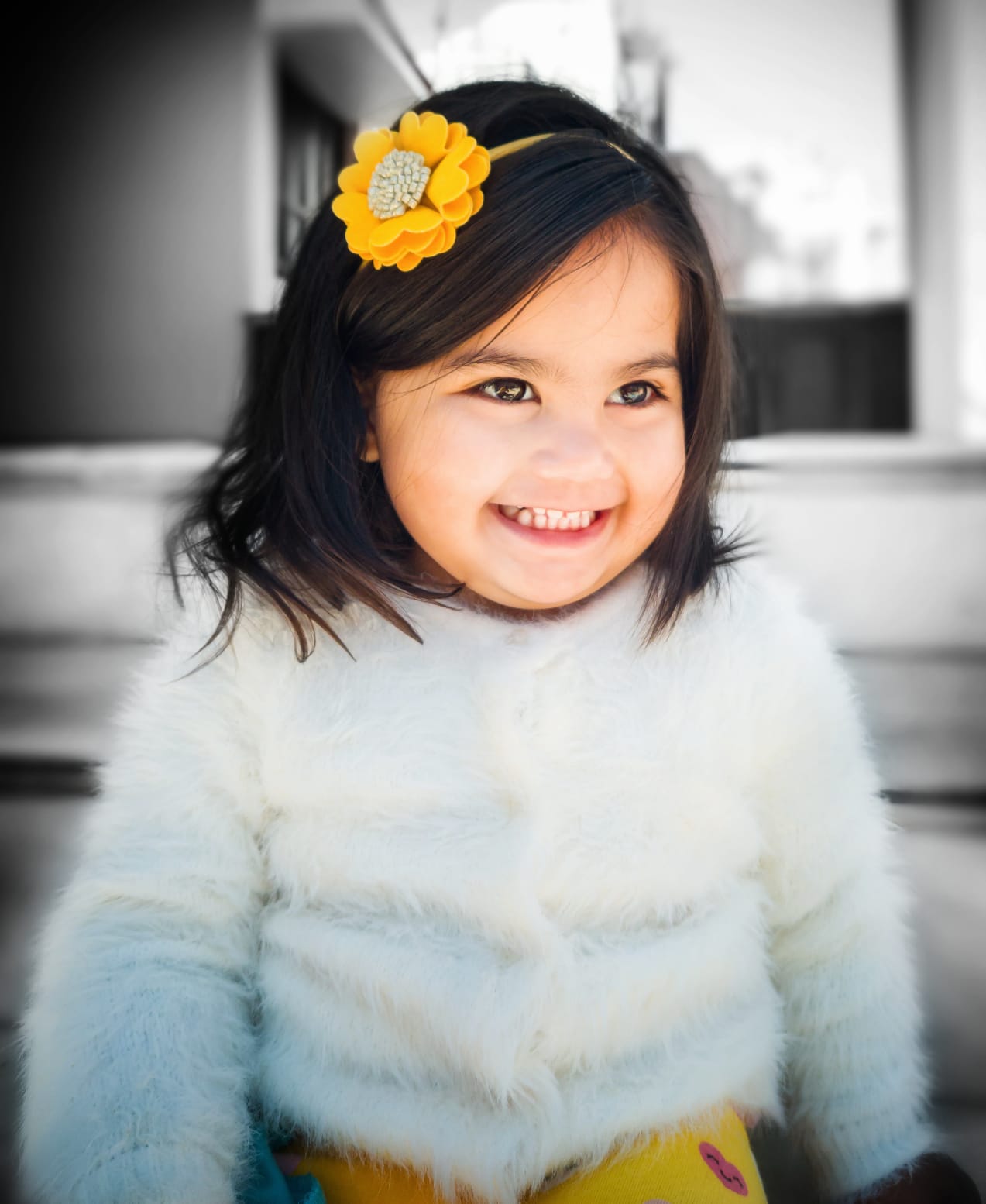 Scalloped Flower Soft Headband - Yellow