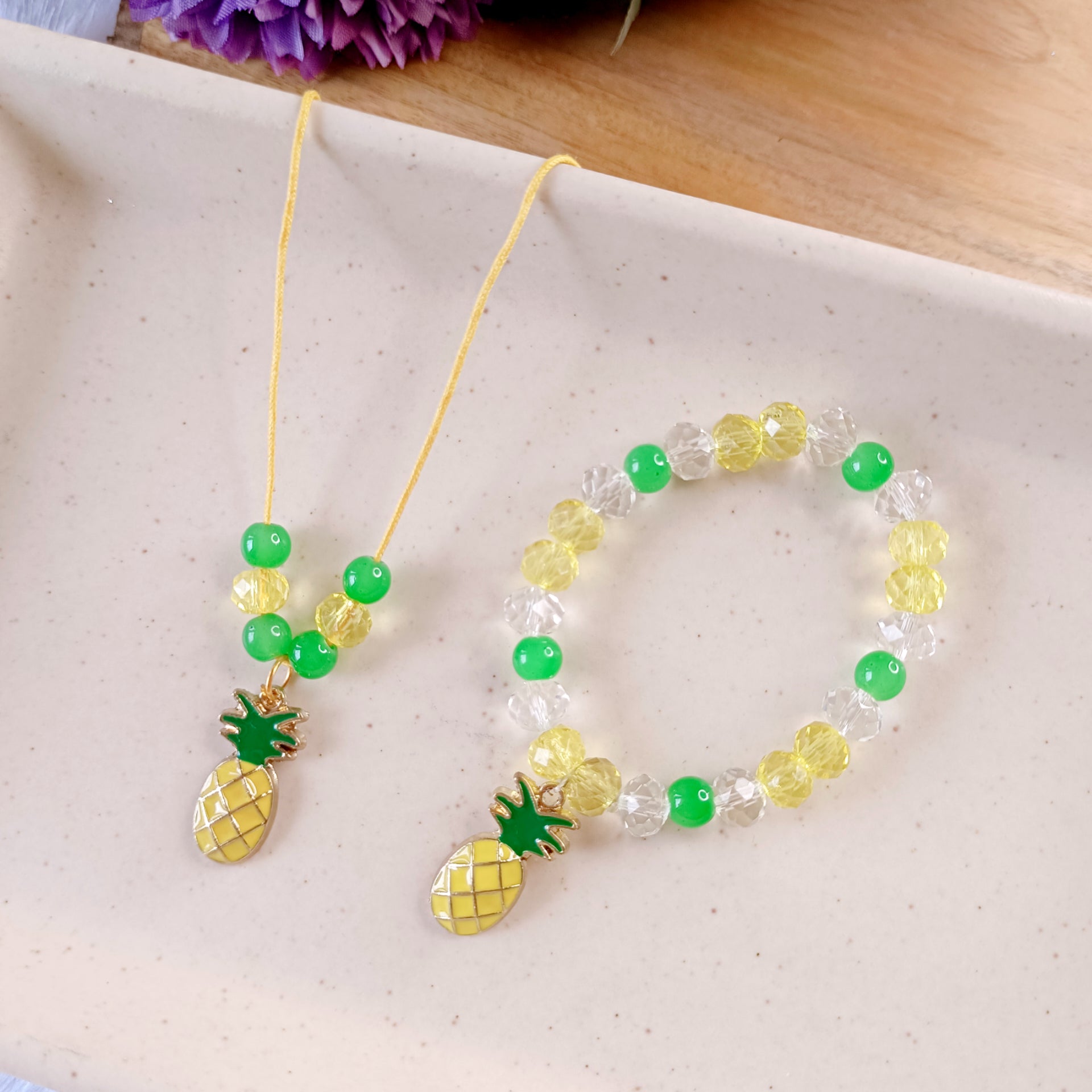 Pineappple Pendant & Bracelet Set