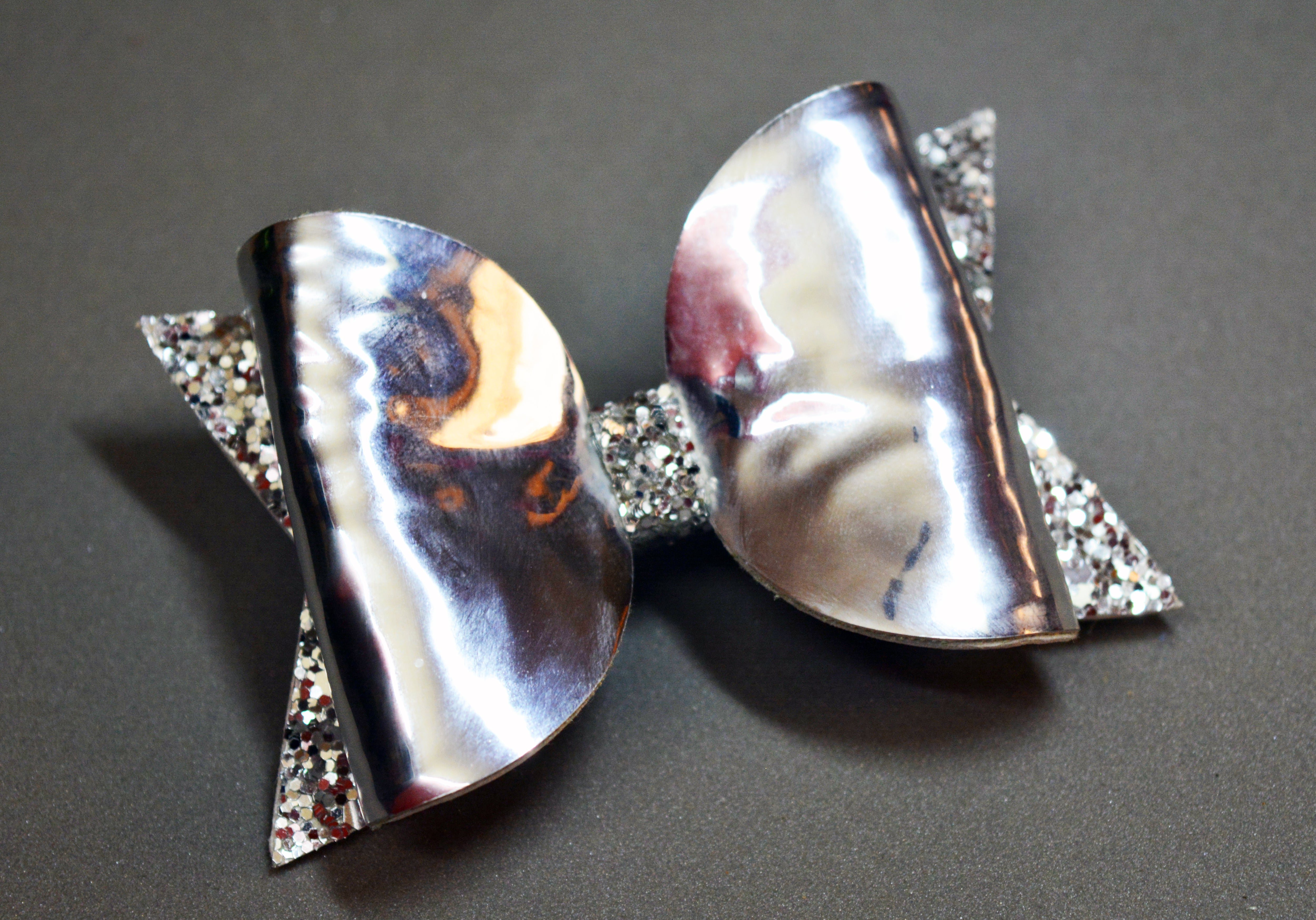 Bow with Arrow Clip - Silver Mirror