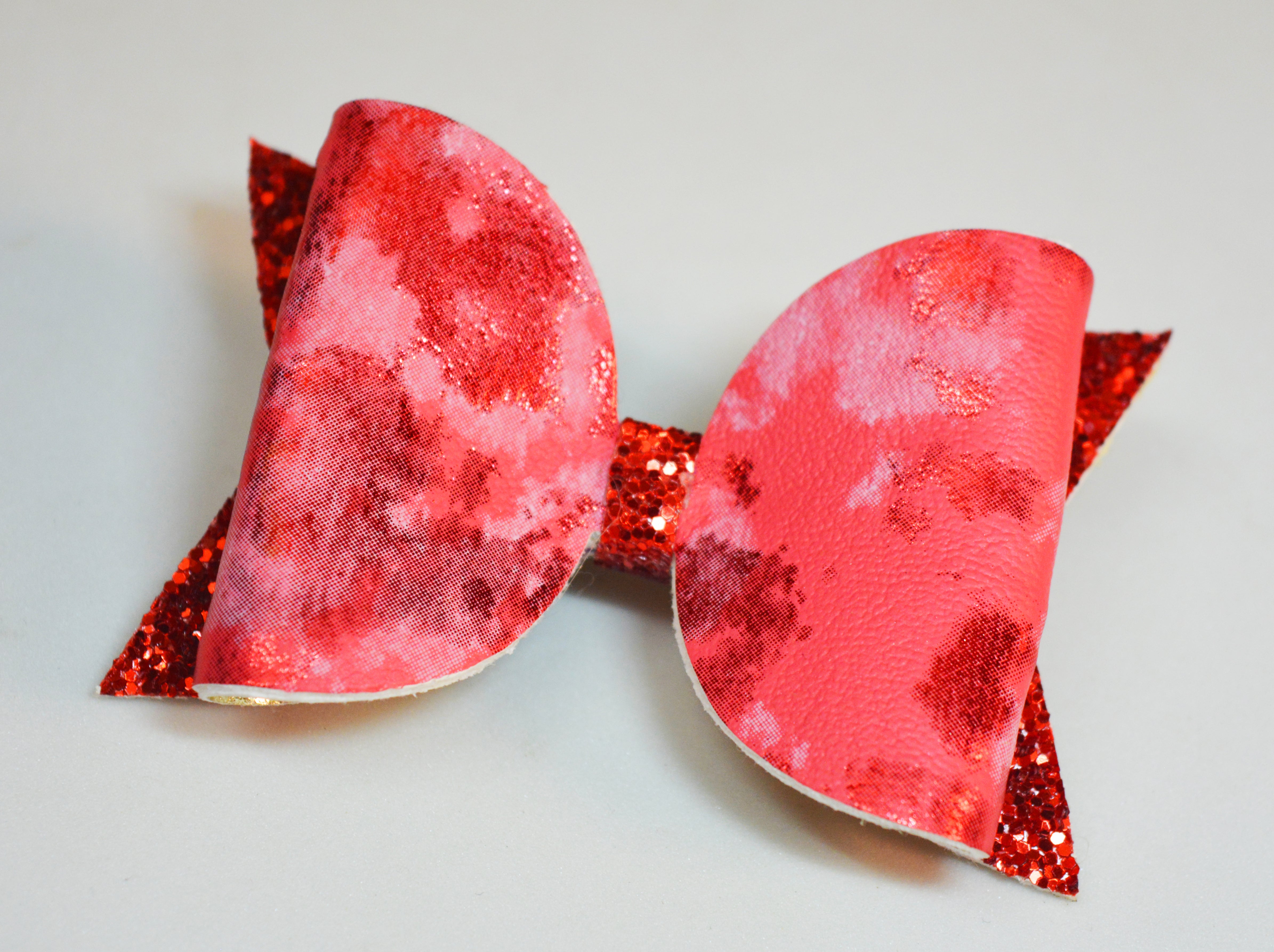 Bow with Arrow Clip - Distress Red