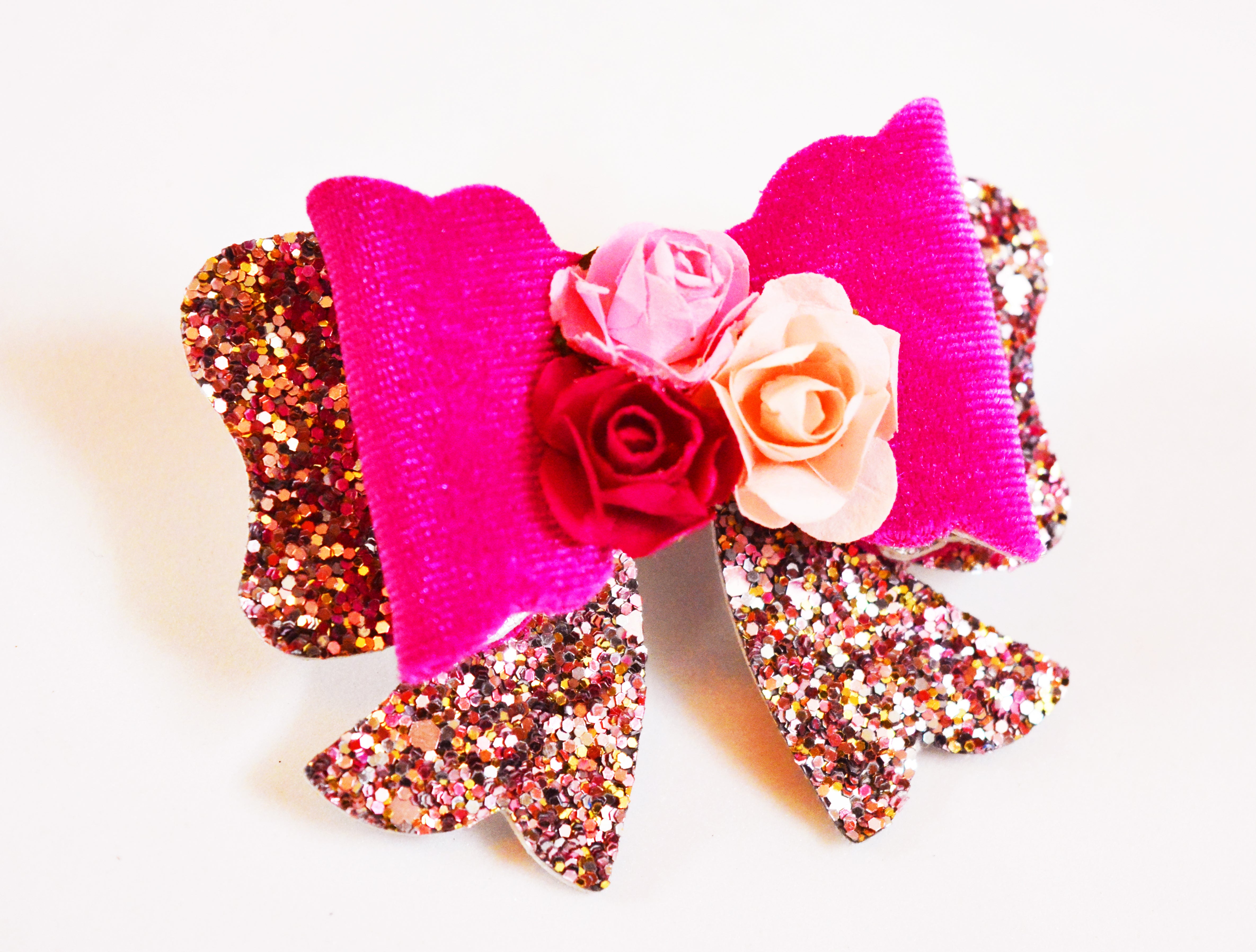 Scalloped Bow Clip - Pink