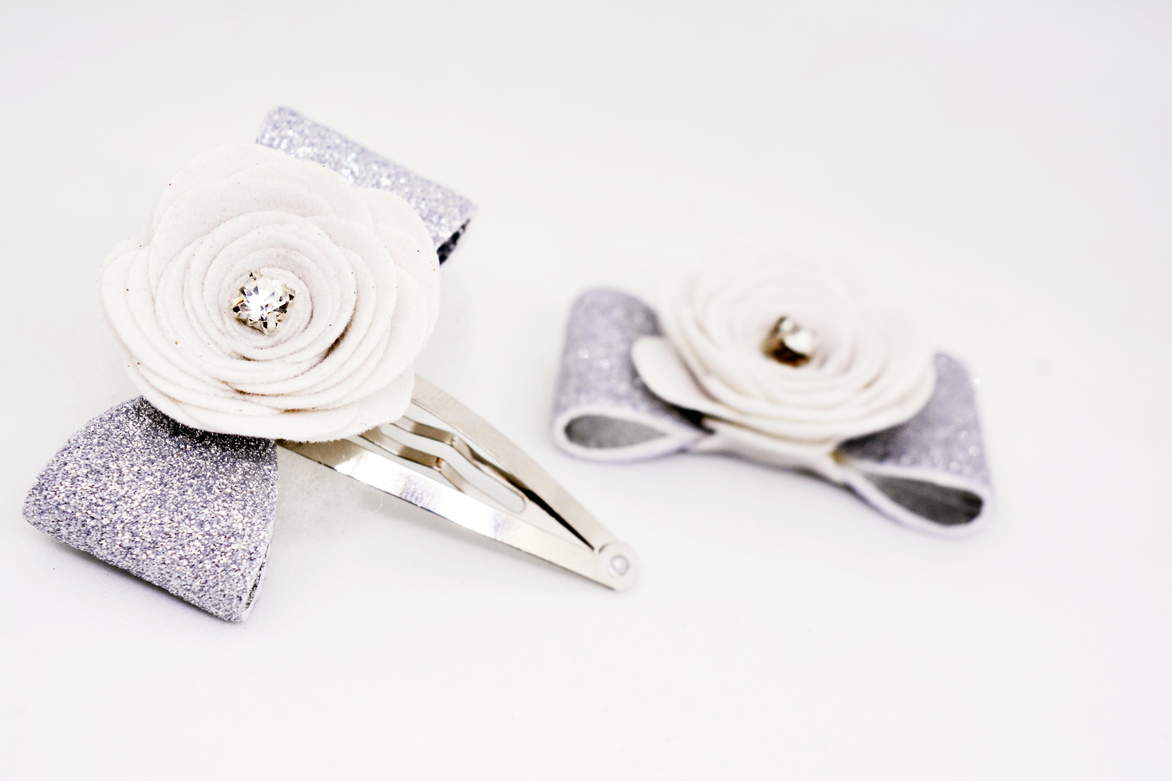 Rose on Bow SnapOn Clip Pair - White & Silver