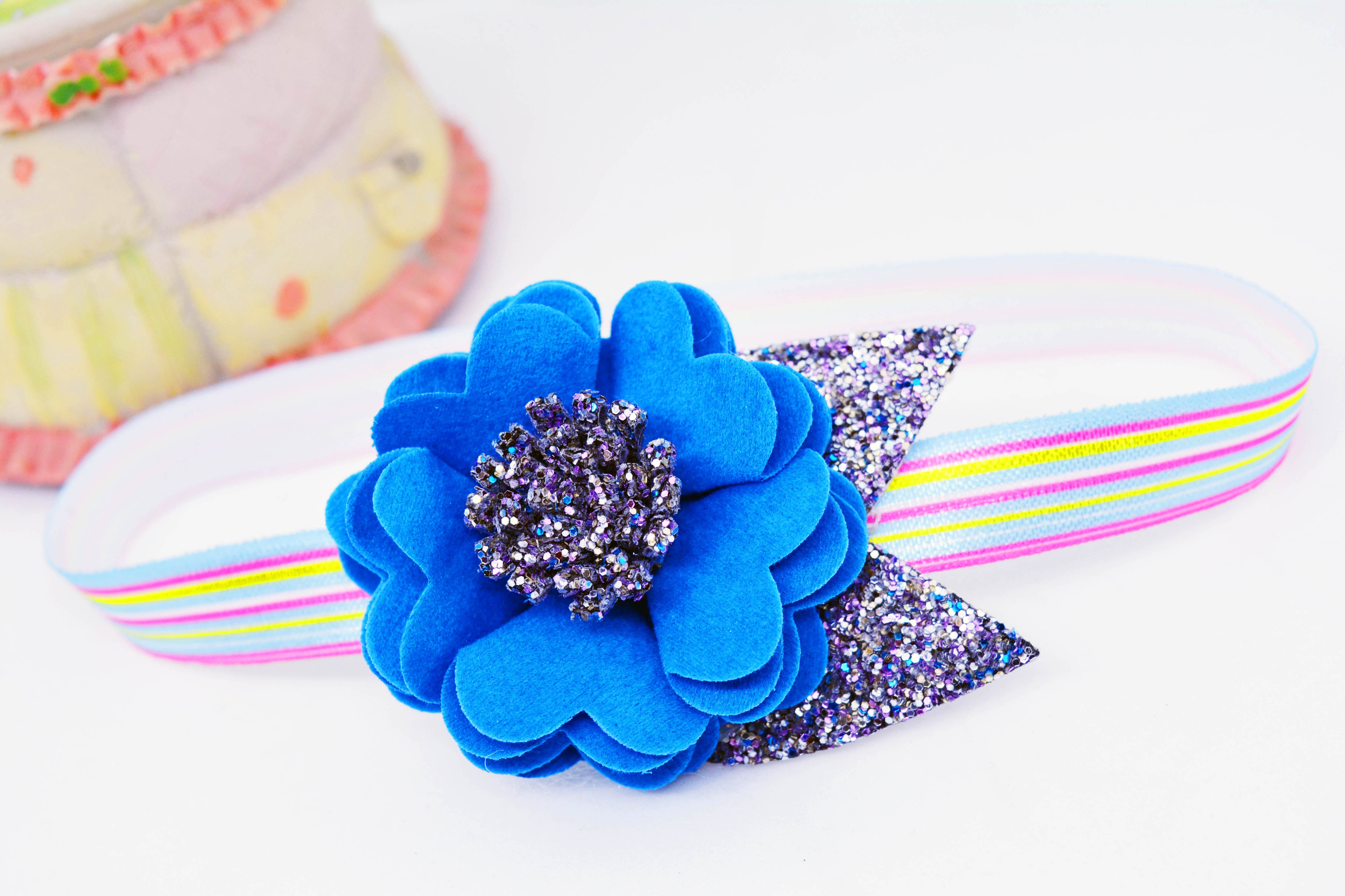 Scalloped Flower with Leaves Soft Stretchable Headband - Blue